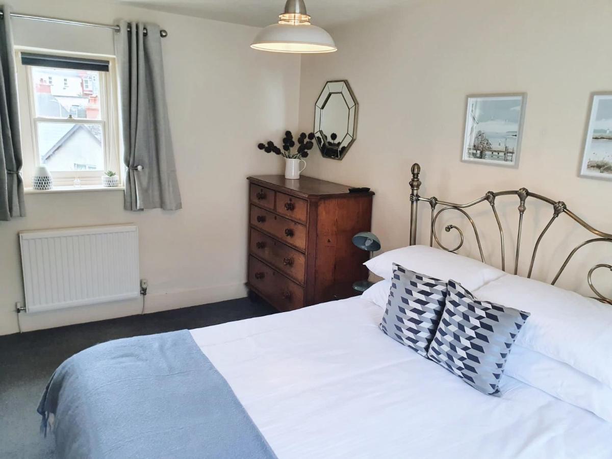 Stunning & Spacious House In Central Tenby Luaran gambar